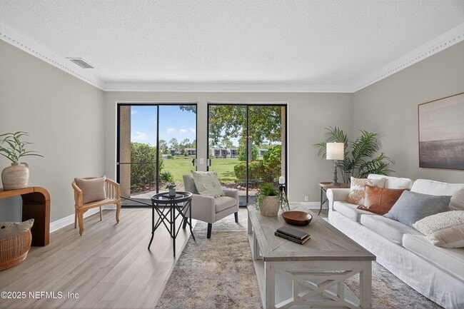 Foto del edificio - 7622 Las Palmas Way