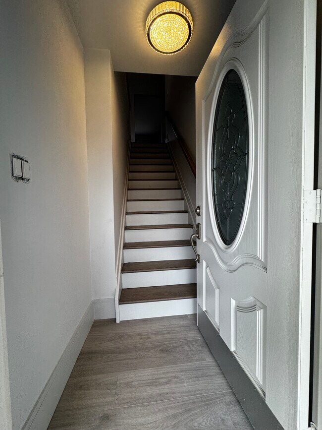 Foto del edificio - 2357 Linwood Ave