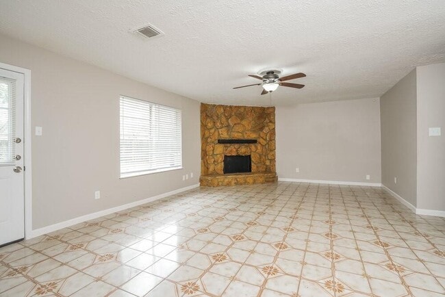 Building Photo - 10234 Rancho Bernardo Ln