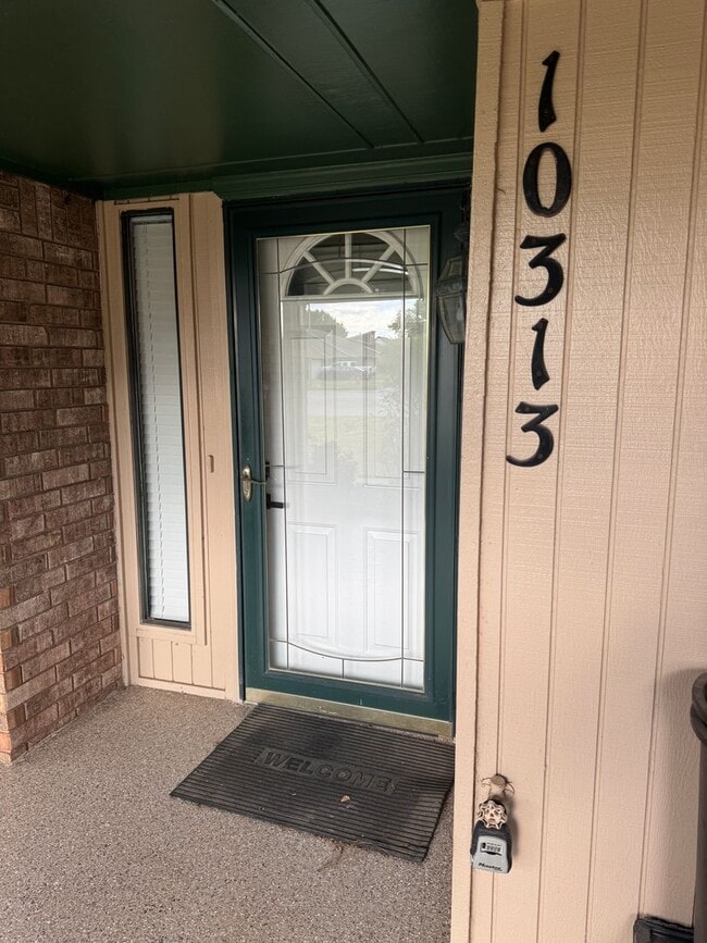Building Photo - 200 off your move in before 10/15 ! Be Wow...