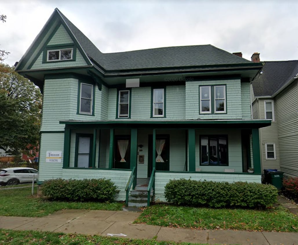 Primary Photo - 90 Cottage St