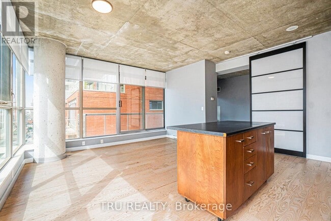 Building Photo - 179 George St