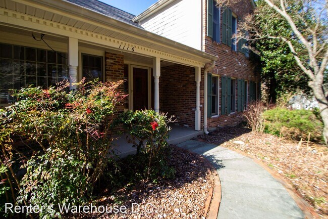 Foto del edificio - 5 br, 4 bath House - 1116 Walker Rd