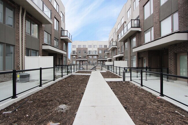 Photo du bâtiment - 1460 Whites Rd N