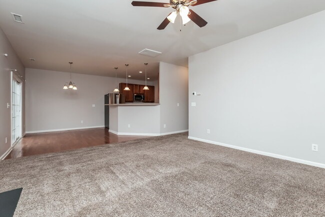 Building Photo - 1102 Braemar Highland Dr