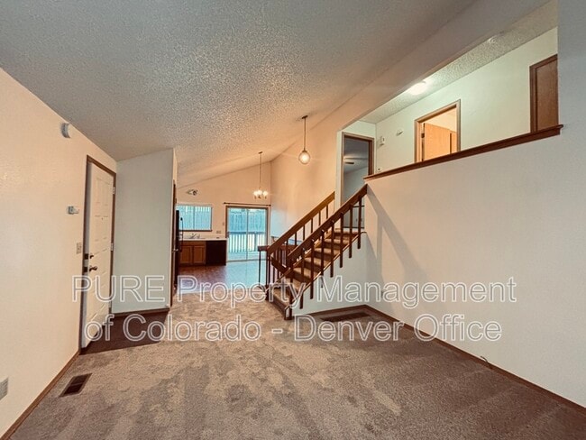 Building Photo - 452 E Chiswick Cir