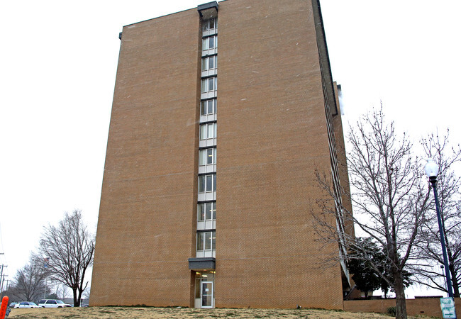 Foto del edificio - Honor Heights Tower