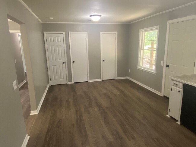 Foto del edificio - Newly Remodeled!