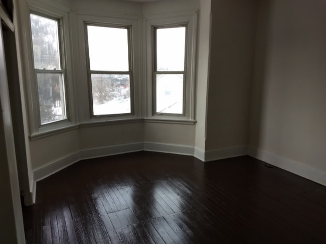 Foto del edificio - 3925 Burgoon Rd