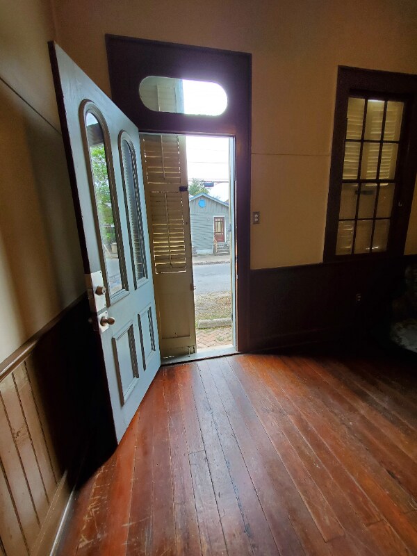 Foto del edificio - 2619 Urquhart St