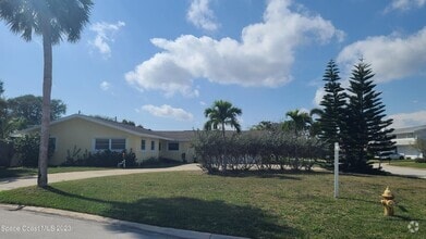 Building Photo - 1101 Sioux Dr
