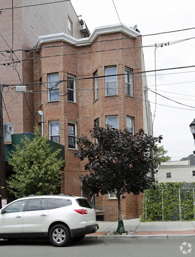 Foto del edificio - 609 New York Ave