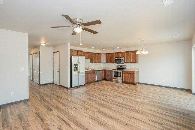 Foto del edificio - 155 Hilltop Dr