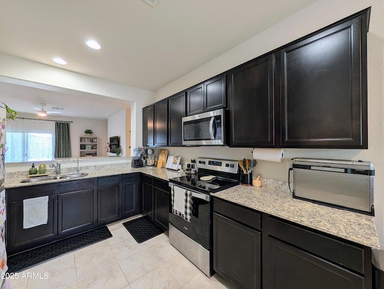 Foto principal - 24458 W Verlea Dr