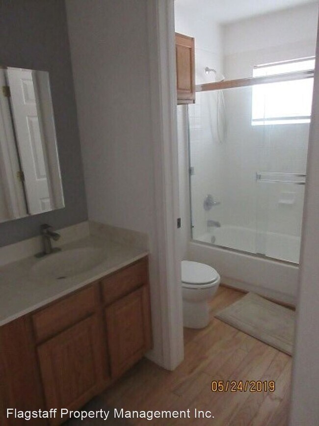 Building Photo - 3 br, 2.5 bath House - 2128 S. Linmar Court