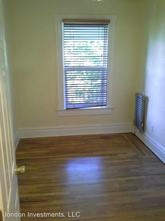 Building Photo - 215 S 300 E
