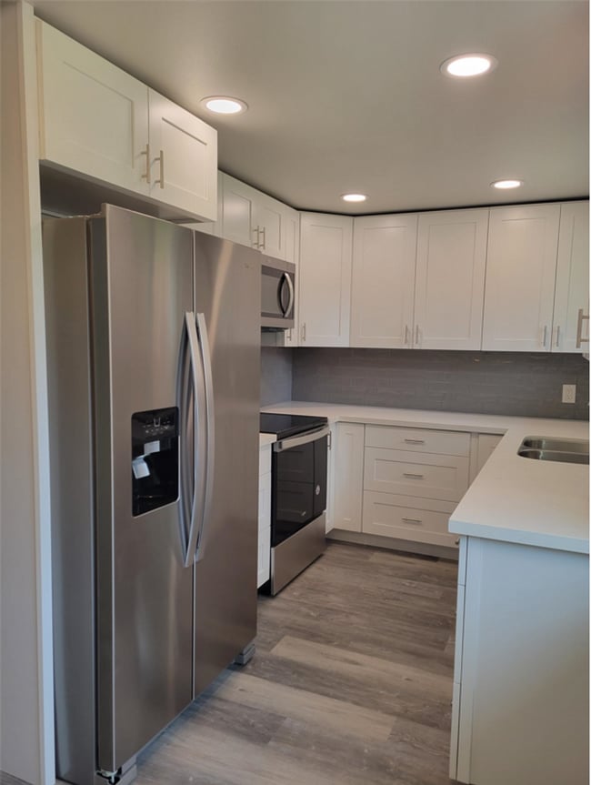 Building Photo - REMODELED CORNER LOT IN RENTON