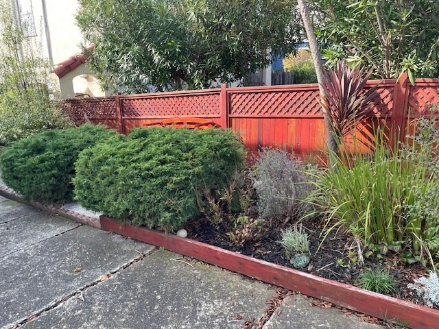 Foto del edificio - 6117 Monadnock Way