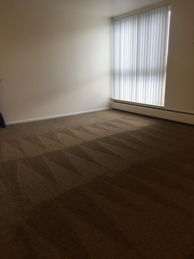 450 sq.ft studio - The Arlington Apartments