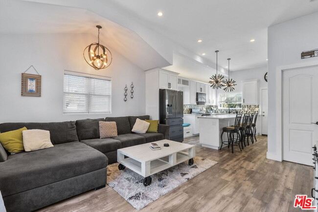 Foto del edificio - 126 Driftwood St