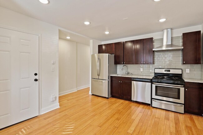 Foto del edificio - 22 Belmont Ave