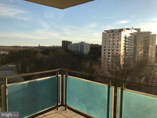 Foto del edificio - 10500 ROCKVILLE