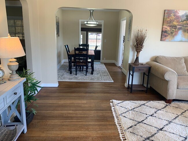 Foto del edificio - Stewart House: Cute Fully Furnished House ...