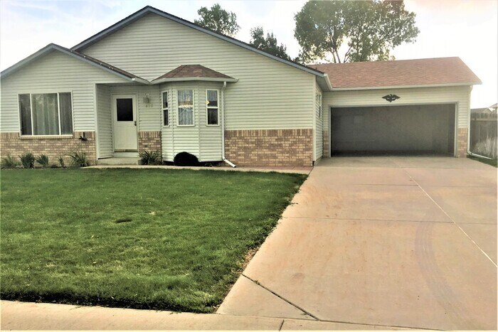 Primary Photo - Beautiful Home in Ault