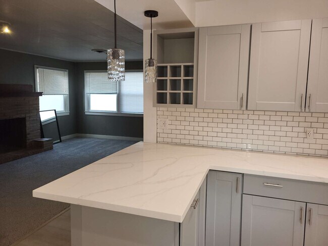 New Kitchen - 829 Hunt Ave