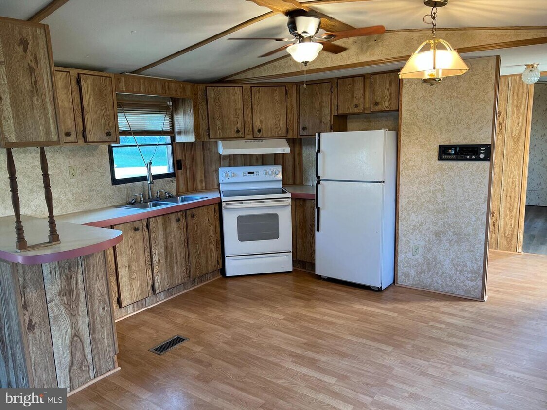 242 Paynes Ford Rd, Martinsburg, WV 25405 House Rental in Martinsburg