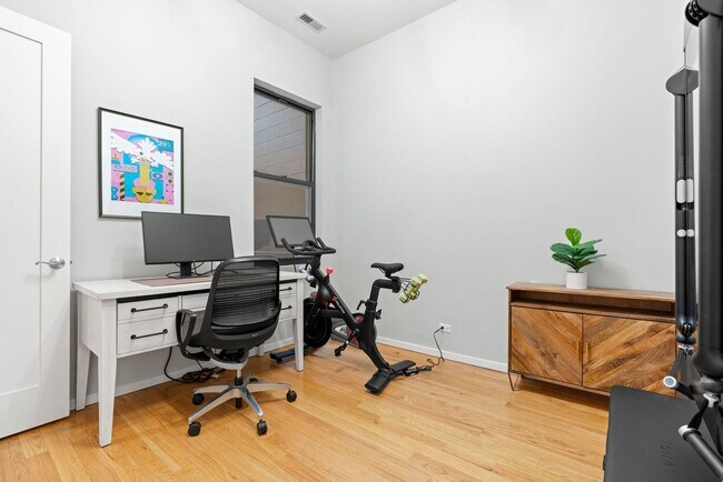 Foto del edificio - 1843 W North Ave