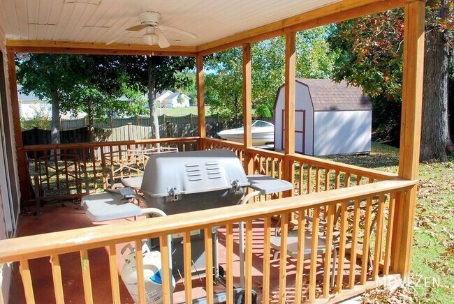 Foto del edificio - 2800 Berry Patch Ct