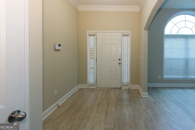 Building Photo - 775 Scenic Creek Dr SW