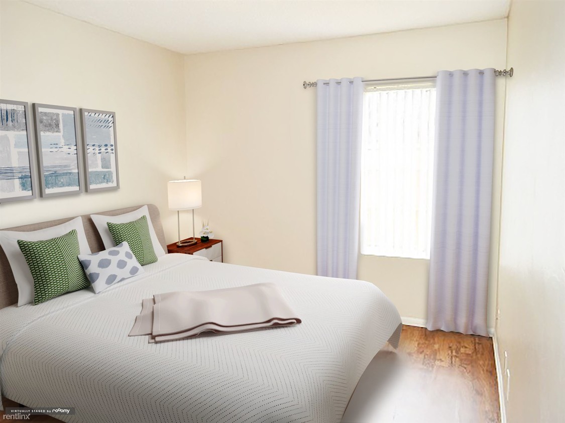 Foto principal - 1481 W 7th St