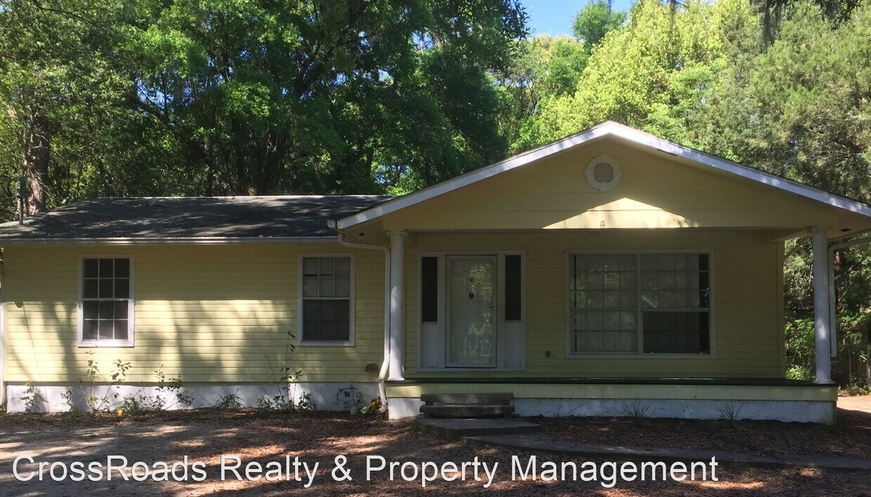 Primary Photo - 3 br, 2 bath House - 552 NE 43rd Ave