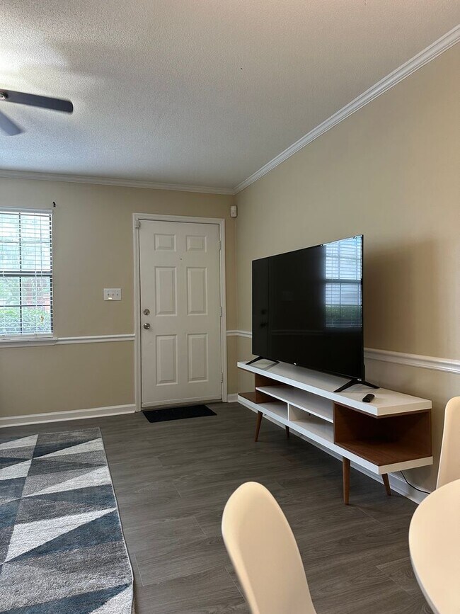 Foto del edificio - Furnished Townhome is Great North Augusta ...