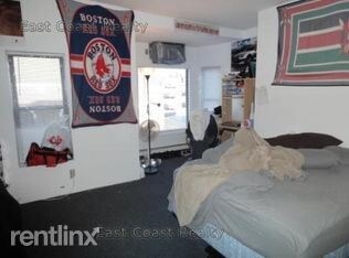 Building Photo - 4 br, 1 bath  - 606 Columbus Ave # 12