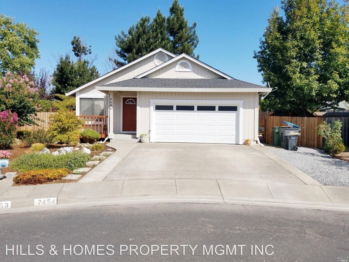 Primary Photo - 3 br, 2 bath House - 7454 MERCEDES WAY