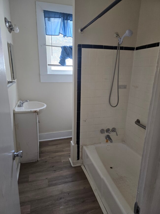 Foto del edificio - 1912 Leland St