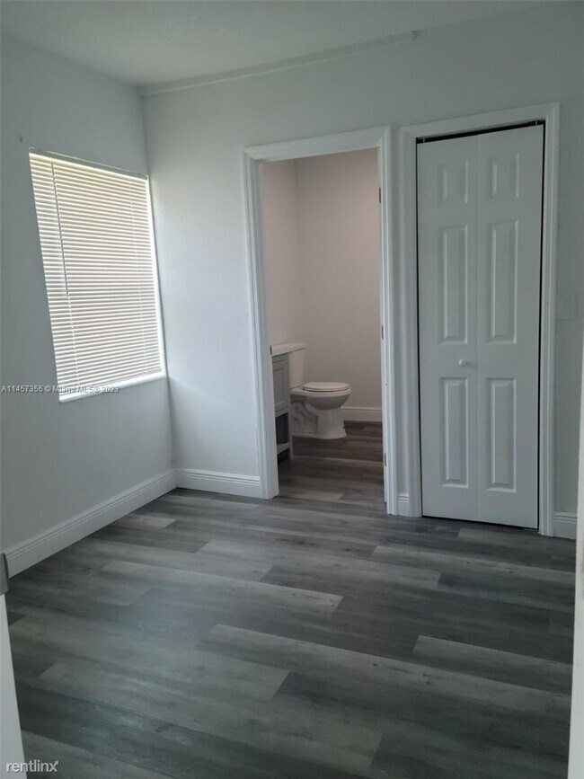 Building Photo - 5 br, 3 bath House - 3110 Houston St