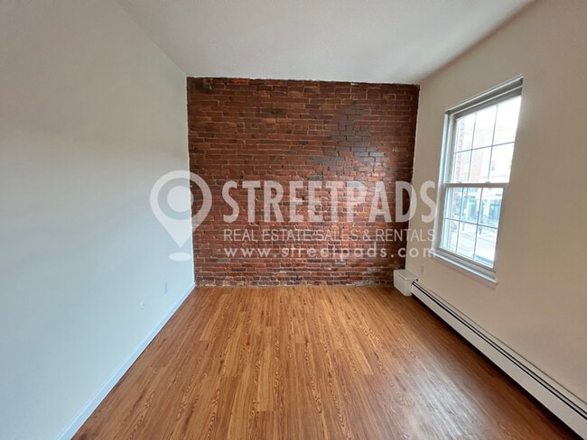 Building Photo - 62 S Huntington Ave