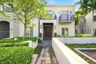 Building Photo - 7541 SW 56th Ct