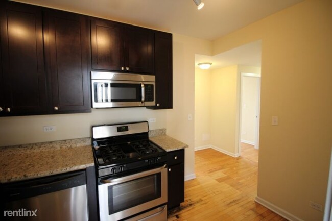 Foto del edificio - 3125 W Lawrence Ave