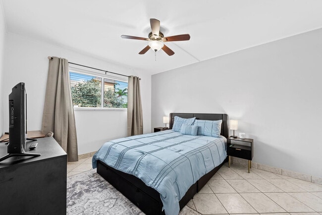 Building Photo - 1000 SE 15th St