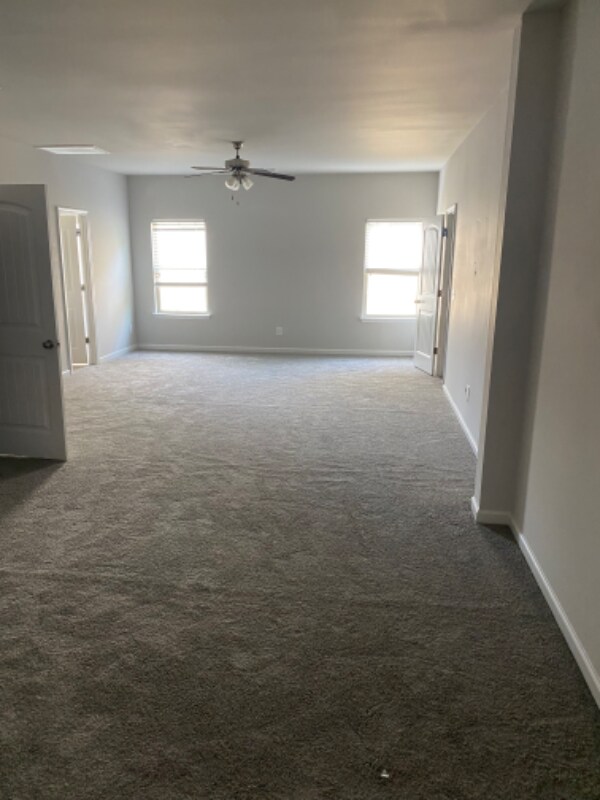 Building Photo - 5253 Rosewood Pl