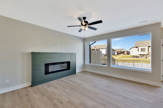 Building Photo - 2263 N 159th Ct E