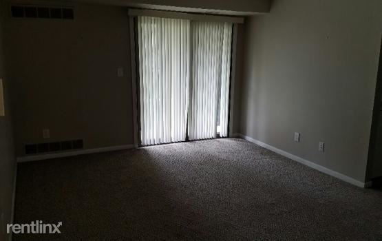 Foto del edificio - 250 E 13 Mile Rd