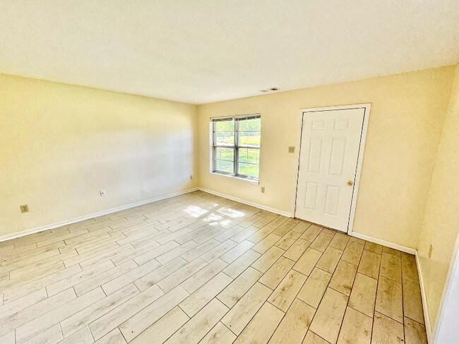Foto del edificio - 4400 Elmridge St