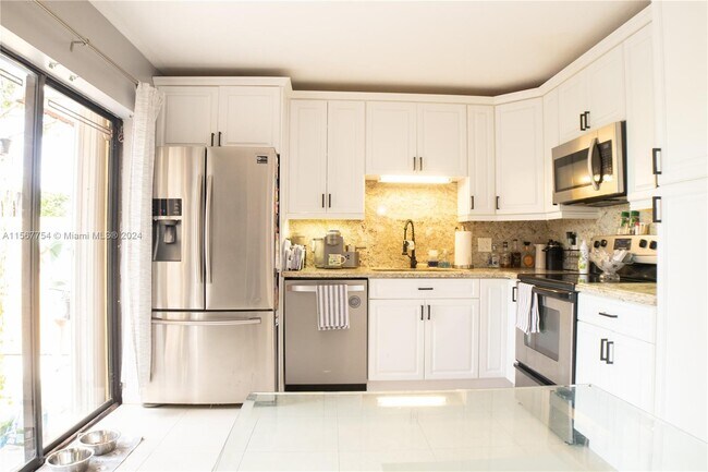 Foto del edificio - 726 NW 98th Cir