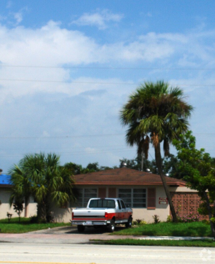 Building Photo - Saba Apartments